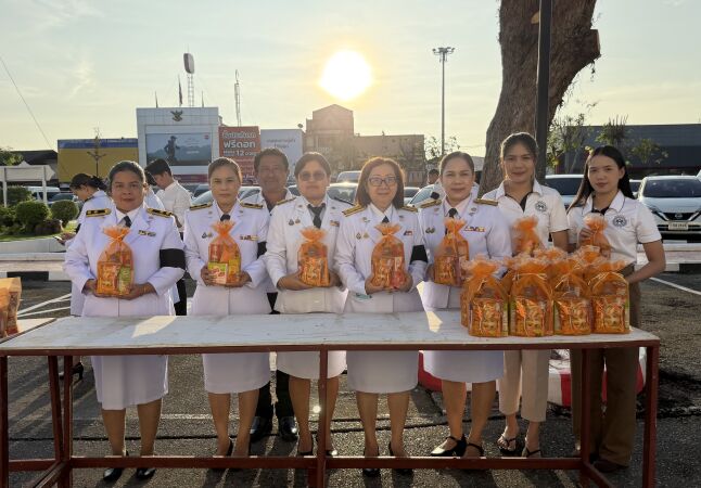 แขวงทางหลวงสตูล ร่วมพิธีทำบุญตักบาตรถวายพระราชกุศล และพิธีวางพวงมาลา เนื่องในวันนวมินทรมหาราช 13 ตุลาคม 2569