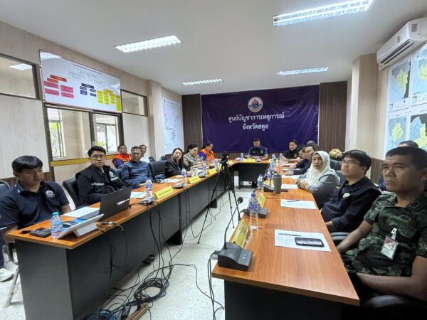 แขวงทางหลวงสตูล ร่วมประชุมกองบัญชาการป้องกันและบรรเทาสาธารณภัยแห่งชาติ (บกปภ.ช.) ติดตามสถานการณ์อุทกภัย พร้อมเตรียมรับมือฝนระ